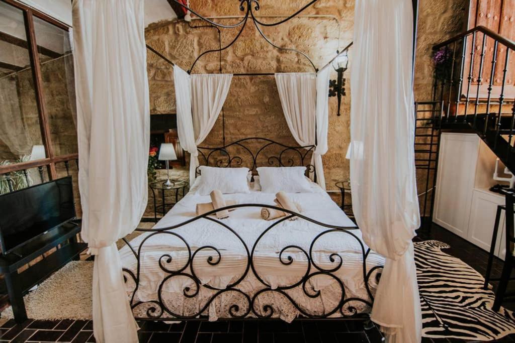 Durmiendo Como Reyes En La Rioja Сьюри Экстерьер фото